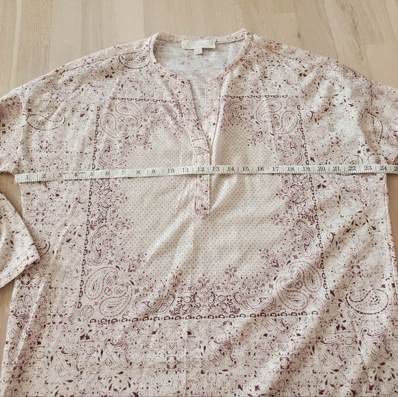 Weekend Suzanne Betro Ivory Long sleeve top with burgundy Paisley Design - Picture 8 of 8